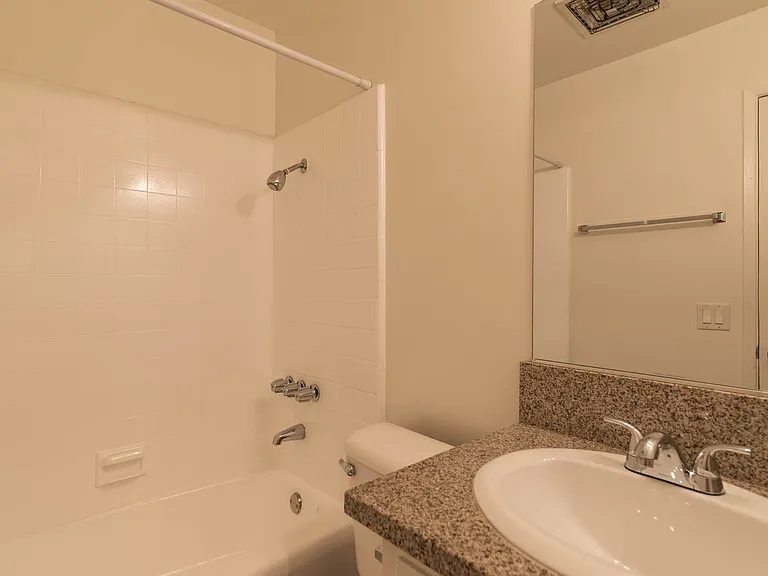 Applewood Apartments — Photo 51