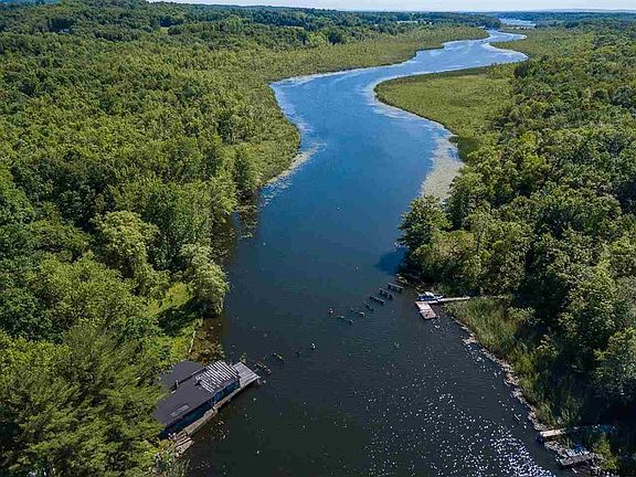 5th image of 101 Brown Point Ln