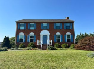 2876 Tulip Ln, Vinton, VA 24179