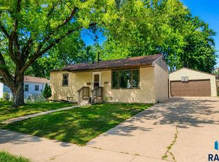 3504 E Claudette Dr, Sioux Falls, SD 57103