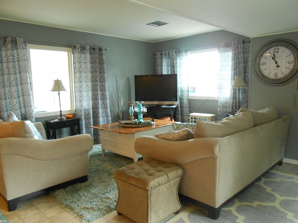 Spacious Living Room
