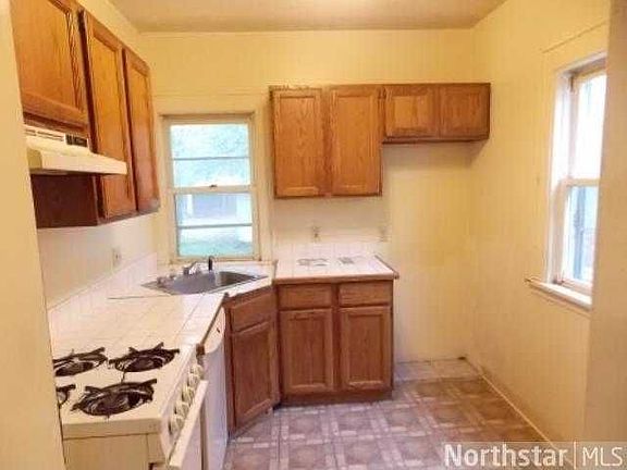 4th image of 3243 Newton Ave N