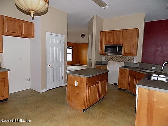5th image of 9119 Jennifer Ln