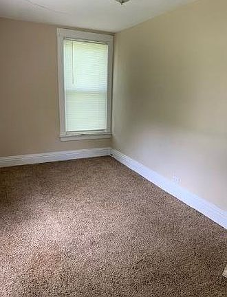 4th image of 1131 Park Ave