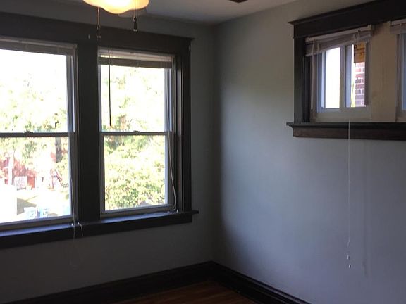 5th image of 2116 Geyer Ave #St1