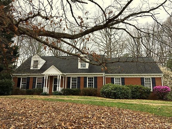 2nd image of 229 Nottingham Cir