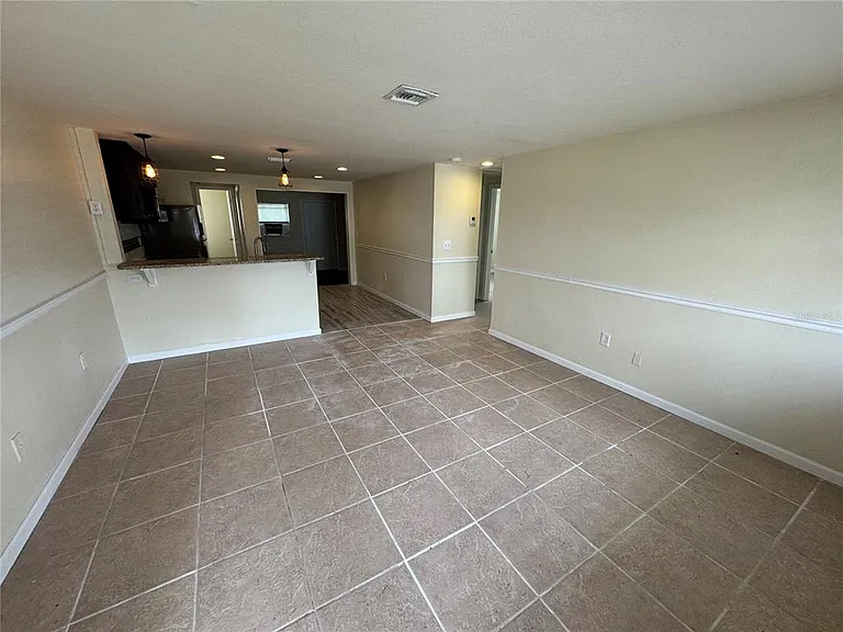2111 Forked Creek Dr — Photo 2