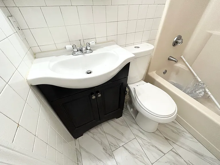 96 Hammond St #3 — Photo 23