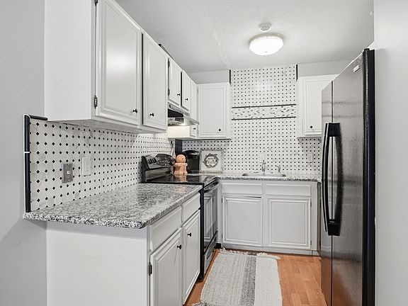 4th image of 875 John Fitch Hwy APT 31