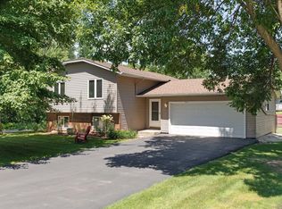 7440 25th Street Cir N, Oakdale, MN 55128