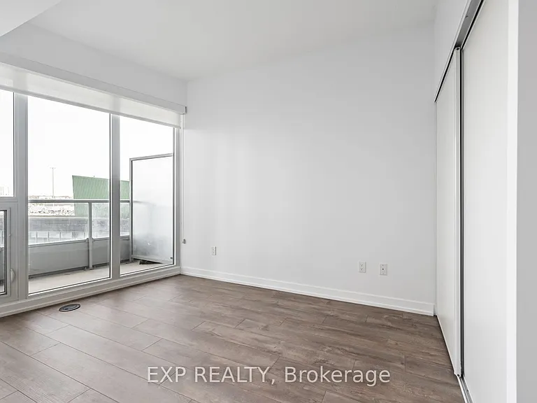 115 McMahon Dr #206 — Photo 4