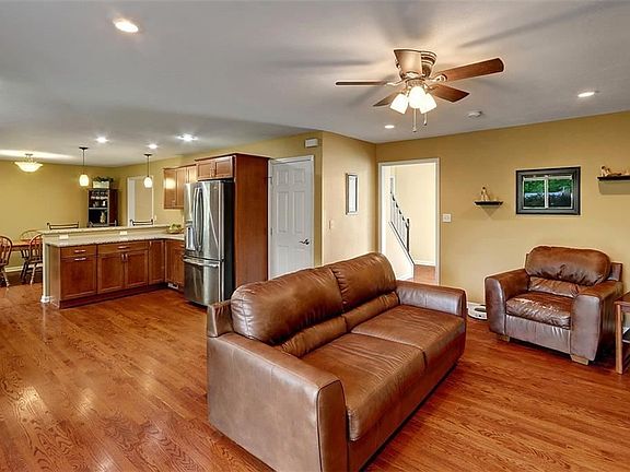 5th image of 3051 Parmalee Dr