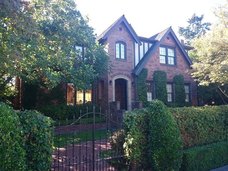 2nd image of 3803 43rd Ave NE