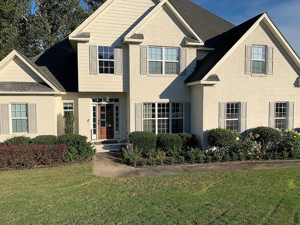 1st image of 992 Woody Hill Cir