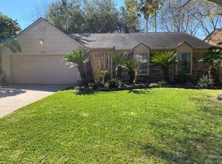 2506 Country Place Dr, Richmond, TX 77406