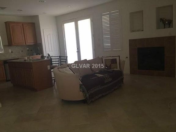 4th image of 684 Newquay Ct