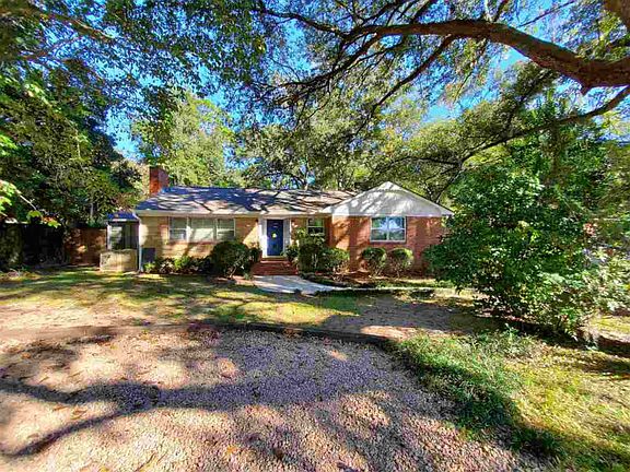3rd image of 2343 Amelia Cir