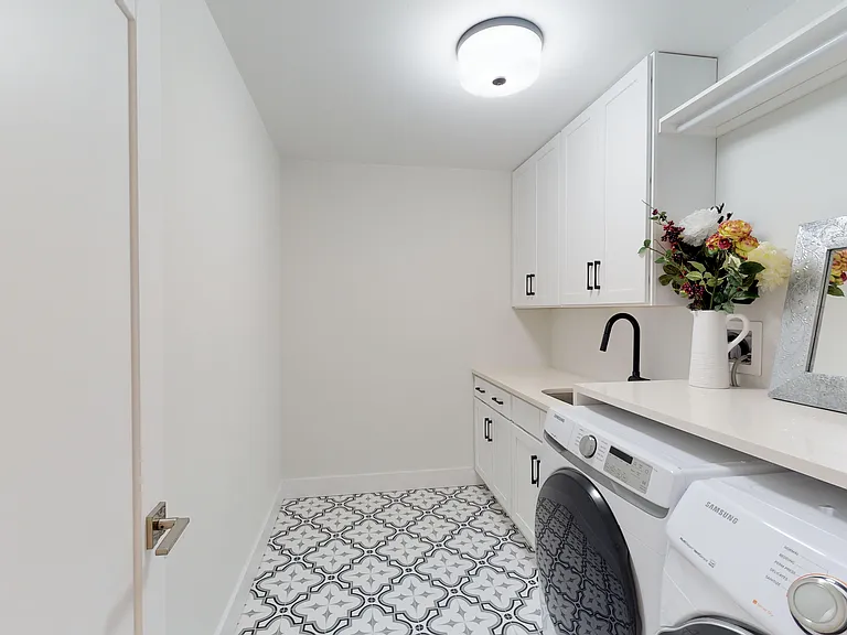 200 Shippen St #1 — Photo 14