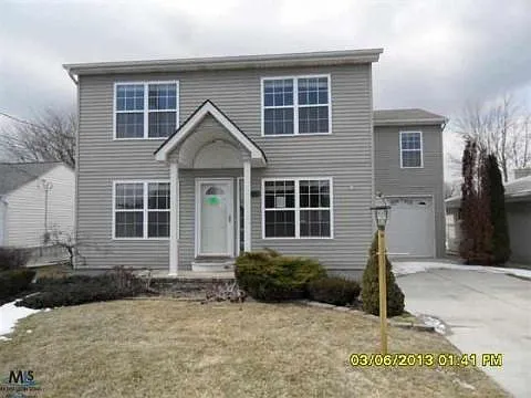 46039 Edgewater Dr photo 1