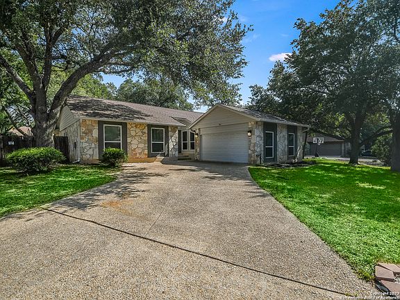 2nd image of 1711 Encino Crest