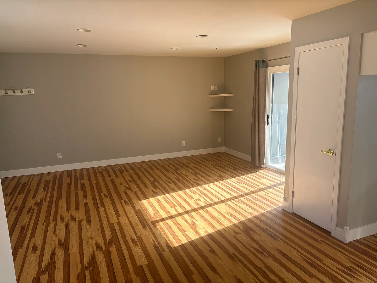 Lounge area - 1690 Upper Ironhorse Loop #C-10