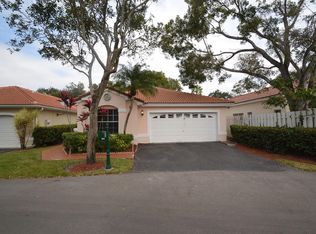 957 Azure Ln, Fort Lauderdale, FL 33326