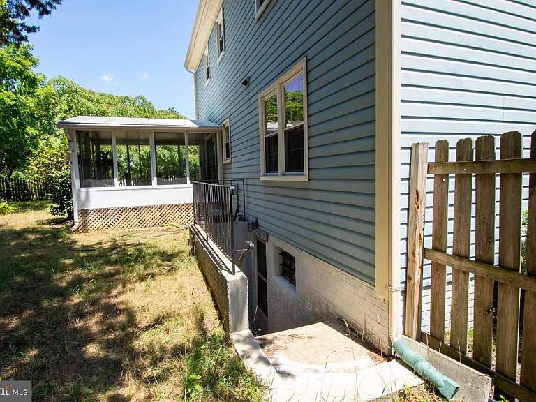 11940 Galaxy Ln — Photo 8