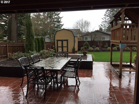 3rd image of 3907 NE 157th Ave