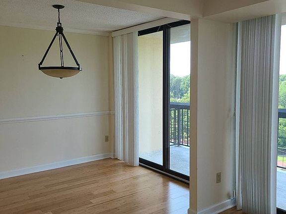 5th image of 7401 Westlake Ter APT 902