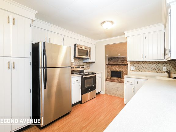 2nd image of 639 Keystone St