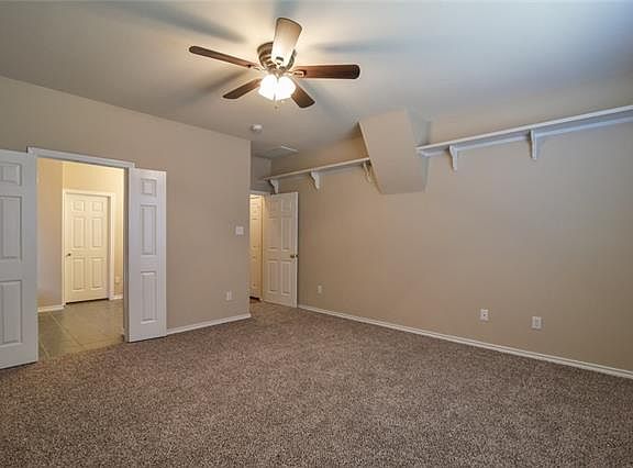 5th image of 4847 Crown Dr