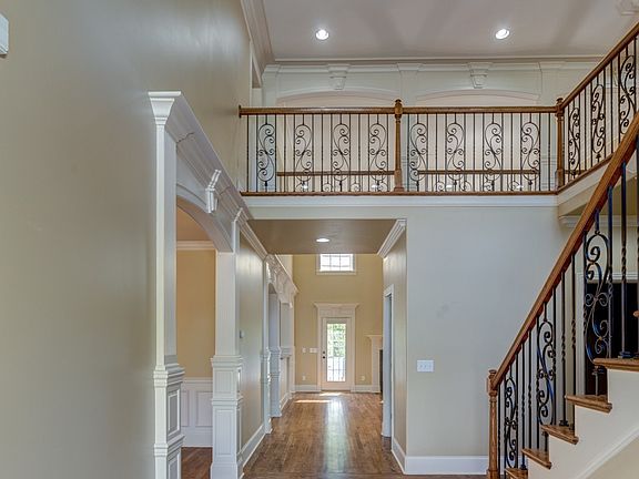 3rd image of 1189 Ben Hill Blvd