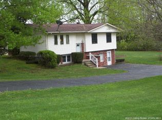 1195 Driftwood Dr NE, Corydon, IN 47112