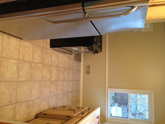Kitchen w/ new SS appliances