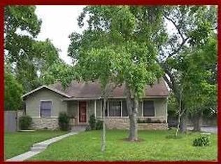 402 Larkwood Dr, San Antonio, TX 78209
