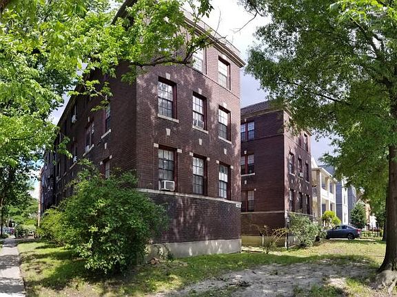 3rd image of 1416 Hampton Blvd APT 5B
