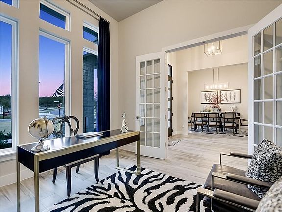 4th image of 101 Council Oak Ct