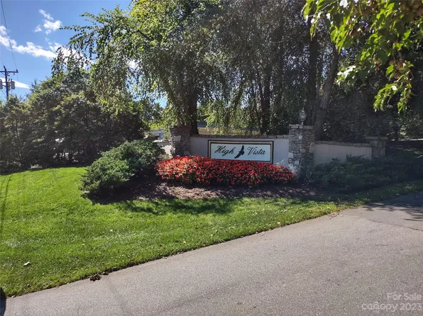 19 Fairway Falls Rd #20, Mills River, NC 28759