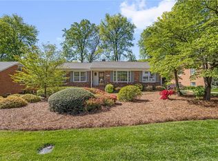 2817 Lenoir Dr, Greensboro, NC 27408