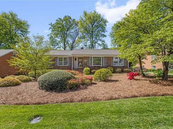 2817 Lenoir Dr, Greensboro, NC 27408