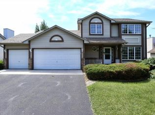 7873 Highpointe Rd, Woodbury, MN 55125