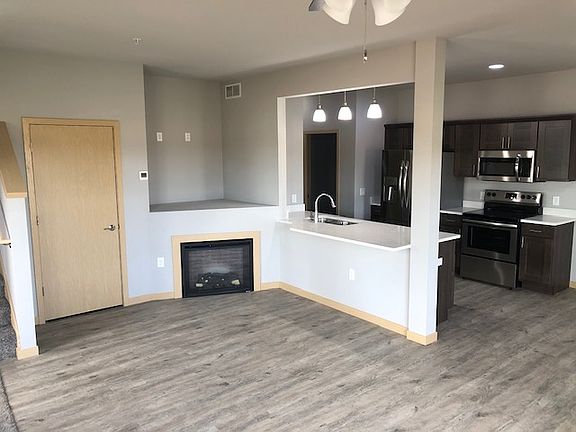 3rd image of 6052 Driscoll Dr #6052