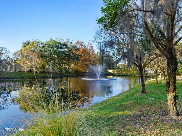 9782 Summer Grove Way W, Jacksonville, FL 32257