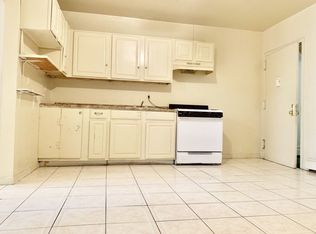 406 E 21st St #1, Brooklyn, NY 11226