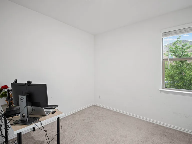 5948 Priory Dr — Photo 12