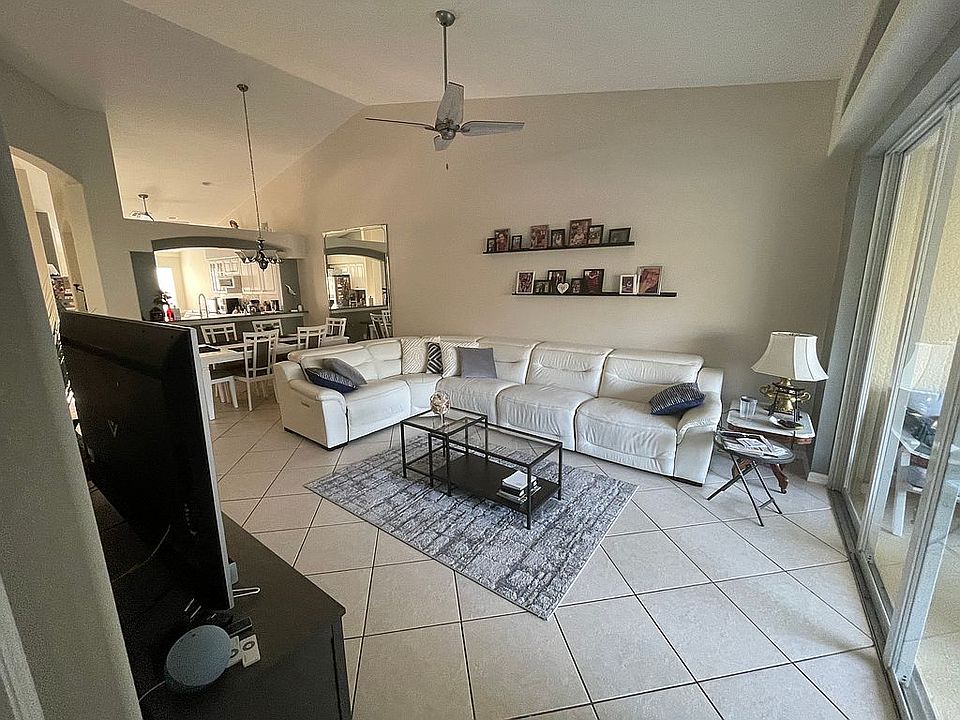 1st image of 8124 Ibis Cove Cir #813