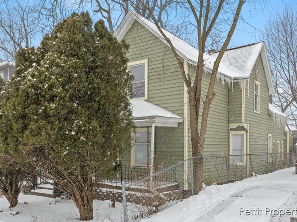 447 Emerald Ave NE, Grand Rapids, MI 49503