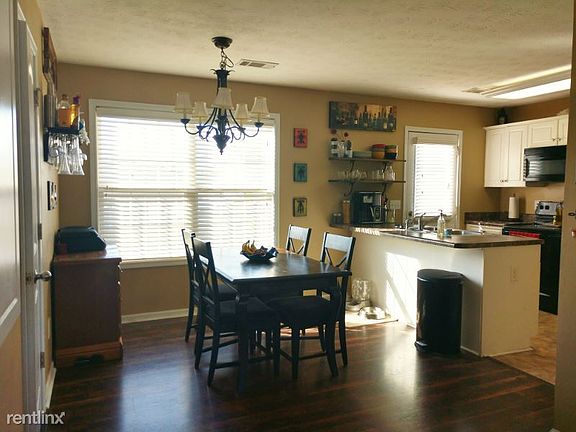 5th image of 2807 Nancy Dr