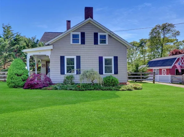 22 Pine Street, East Moriches, NY 11940