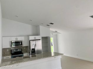 5713-5715 Buchanan St, Hollywood, FL 33021